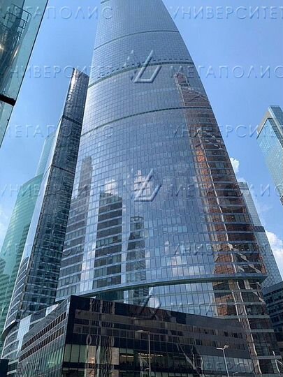 Торговое помещение 562 м²