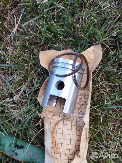 Поршень с кольцами на мопед