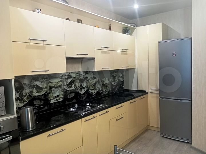 2-к. квартира, 56,1 м², 8/10 эт.