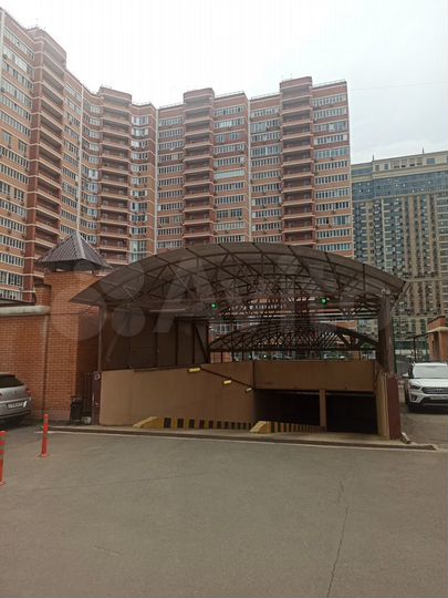 Машиноместо, 14 м²