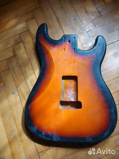 Дека для леворукого страта