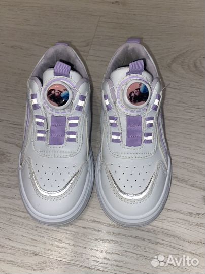 Кроссовки для девочки 30 размер