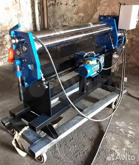 Вальцы ширина валов 1300мм / Толщина гибки 2мм