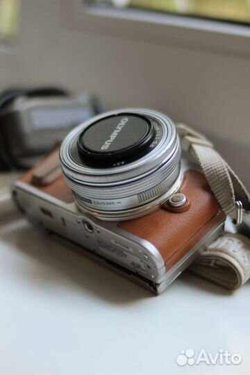 Фотоаппарат olympus PEN e-pl8 с объективом