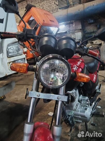 Мотоцикл Lifan LF 150-13