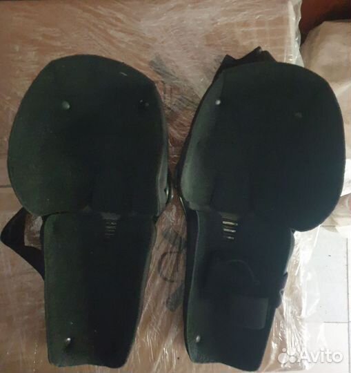 Наколенники