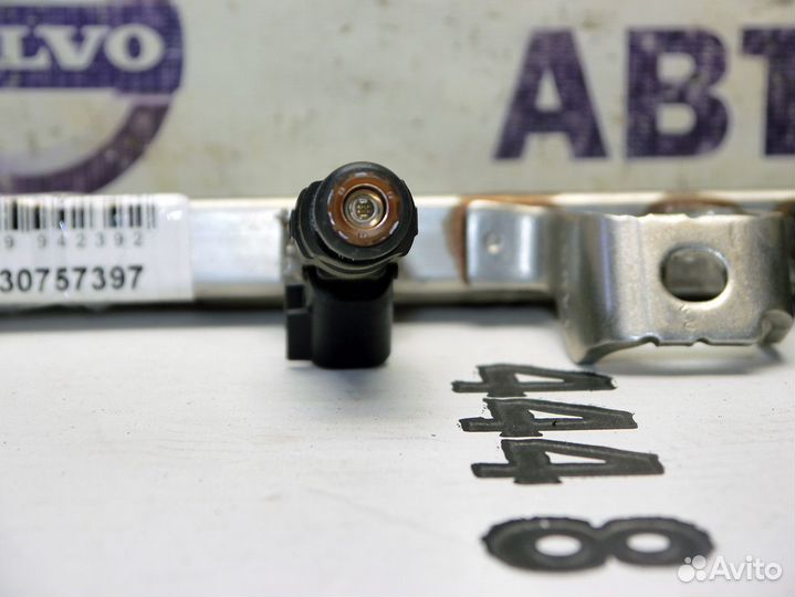 Рейка топливная (рампа) Вольво S40-2 V50 S80 V70