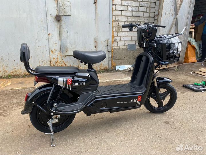 Новые электроскутеры