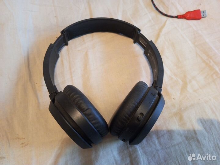 Беспроводные наушники Philips