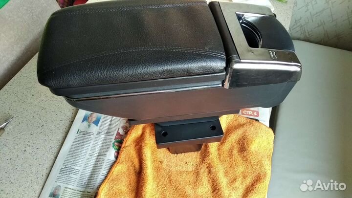 Подлокотник на skoda octavia a5