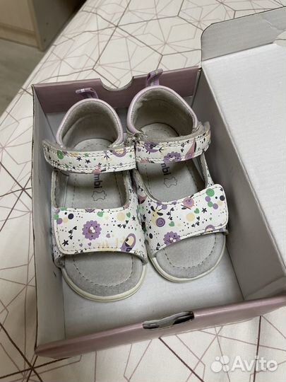 Обувь для девочки 22