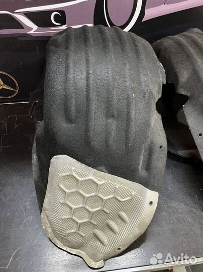 Подкрылок задний мерседес w218 cls500 4matic