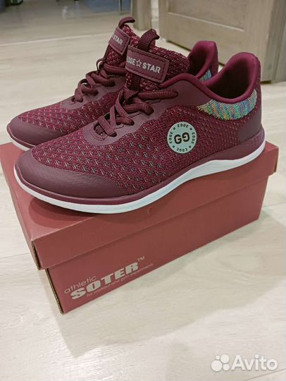 Новые кроссовки р. 37