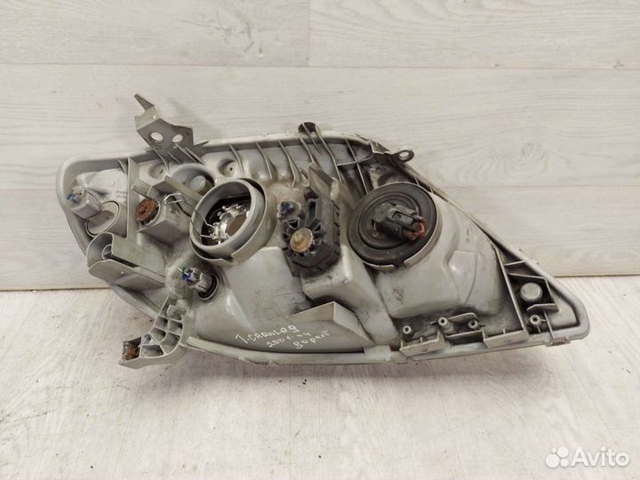 Фара левая Toyota Corolla 9. 2000-2004 Седан