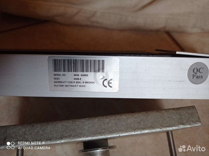 Электромагнитный замок на дверь с крепежом