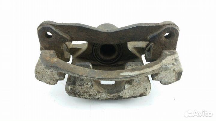 Суппорт задний правый Mitsubishi Sigma F16A 6G72