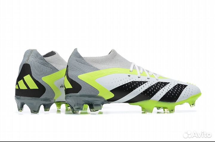 Футбольные бутсы adidas predator