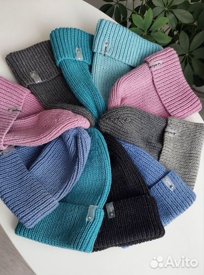 Шапка женская вязаная