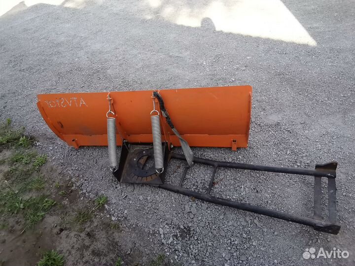 Продам снегоотвал на квадроцикл