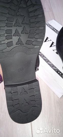 Продам женские ботинки