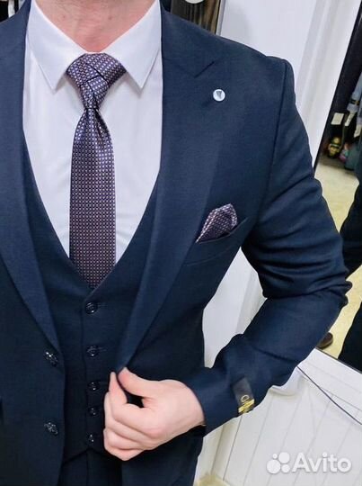 Мужской костюм черно синий (не мнется)