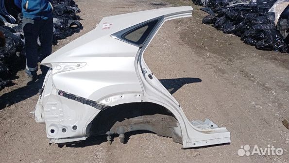 Задняя правая четверть Лексус нх