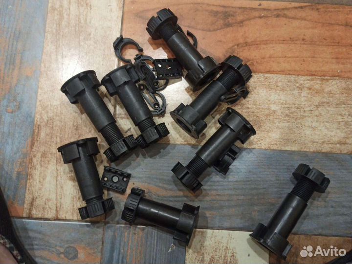 Ножки для мебели пластик