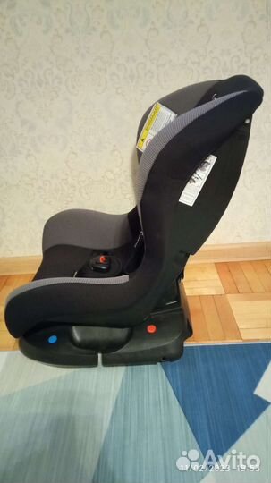 Детское удерживающее устройство (автокресло)