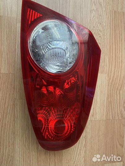 Задний фонарь правый оригинал