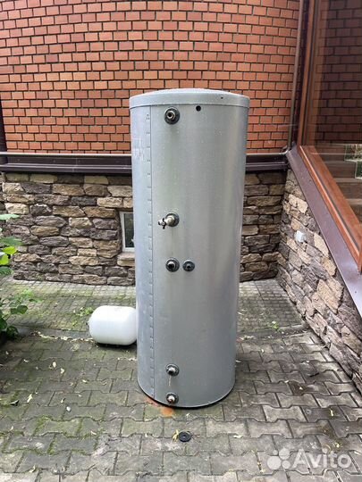 Бойлер косвенного нагрева напольный 300л Wiessmann