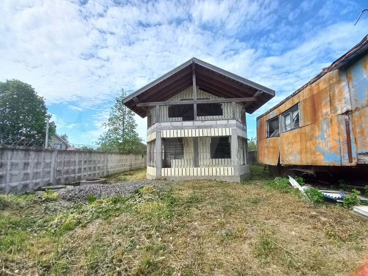 Дом 196 м² на участке 3 сот.