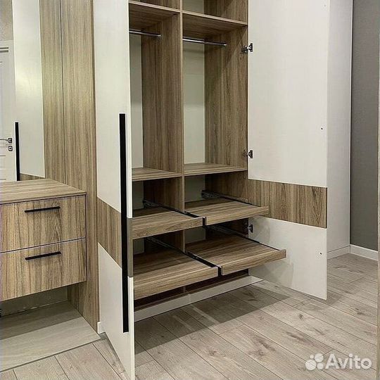 Шкаф в прихожую