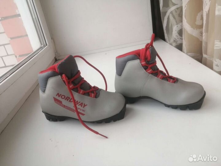 Лыжные ботинки детские