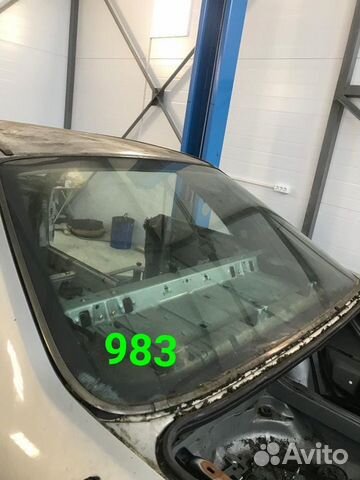 Заднее стекло Мерседес W124 купе (983)