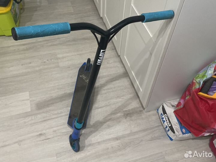 Трюковой самокат