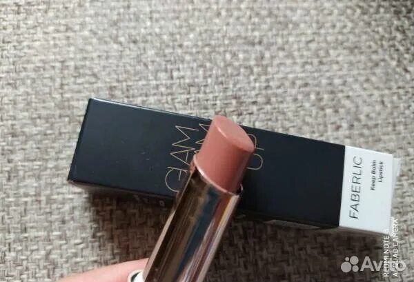 Помада-бальзам для губ