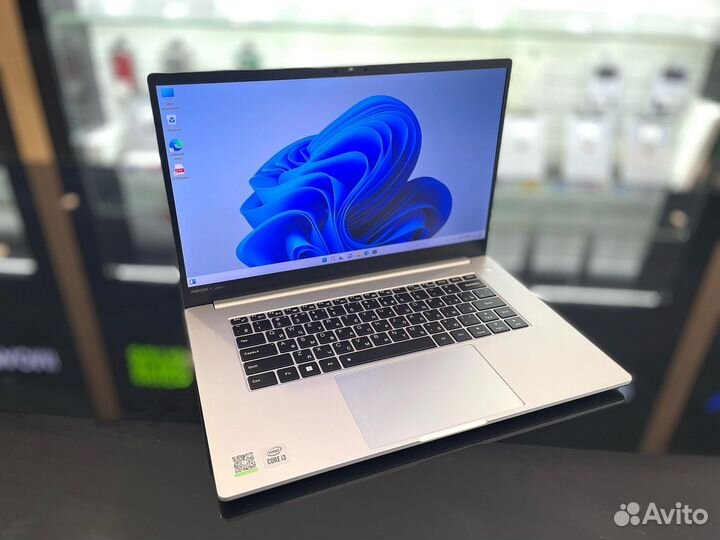 New Ноутбук Infinix 15 Сore i3-10g/DDR4-8Gb/SSD256