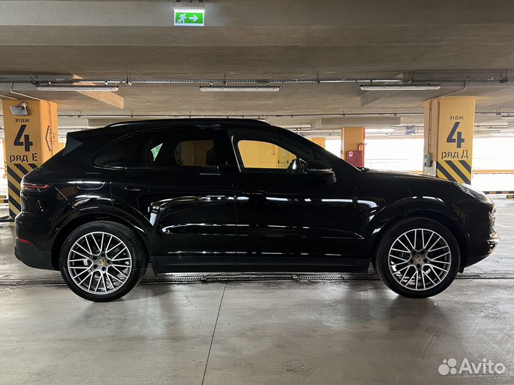 Porsche Cayenne 3.0 AT, 2022, 21 км