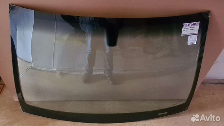 Стекло лобовое Opel Astra H 5D Hbk/4D Sed/5D Est