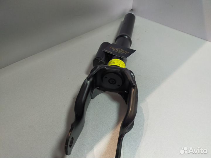 Амортизатор передний Mercedes W166 Cross