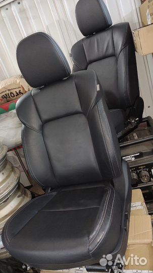 Автокресла 2 шт