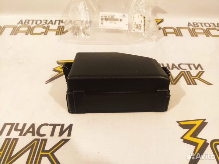 Крышка предохранителей под капотом Solaris/Rio