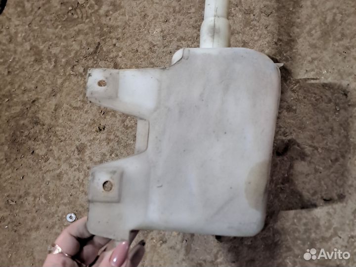 Бачок омывателя Nissan Almera N15