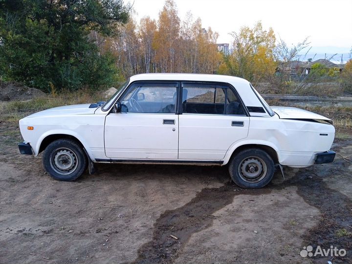 ВАЗ 2105 1.5 МТ, 1997, 111 111 км