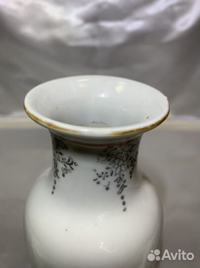 Ваза фарфор. Старый Китай 1950-х