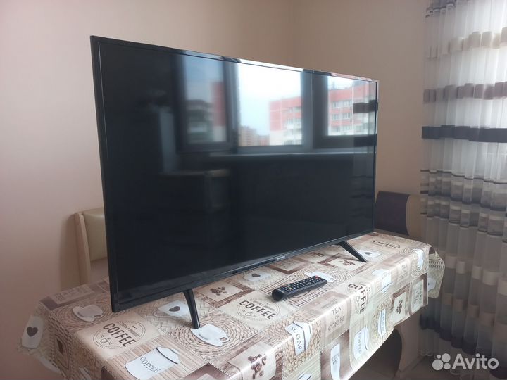 SMART TV samsung 43 дюйма(108см).как новый