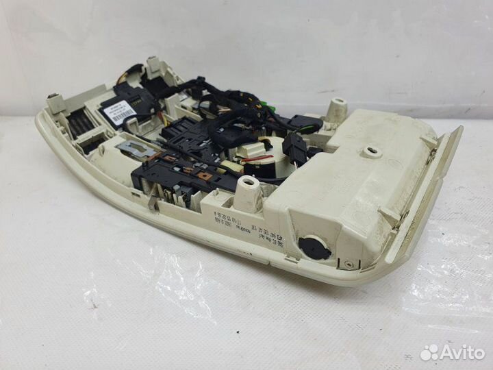 Плафон освещения салона передний Audi A6 C6 3.2