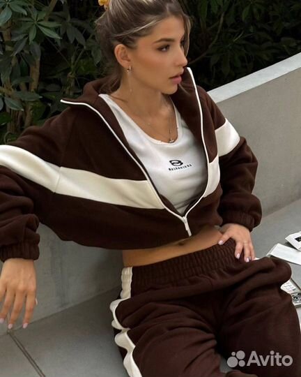 Костюм женский