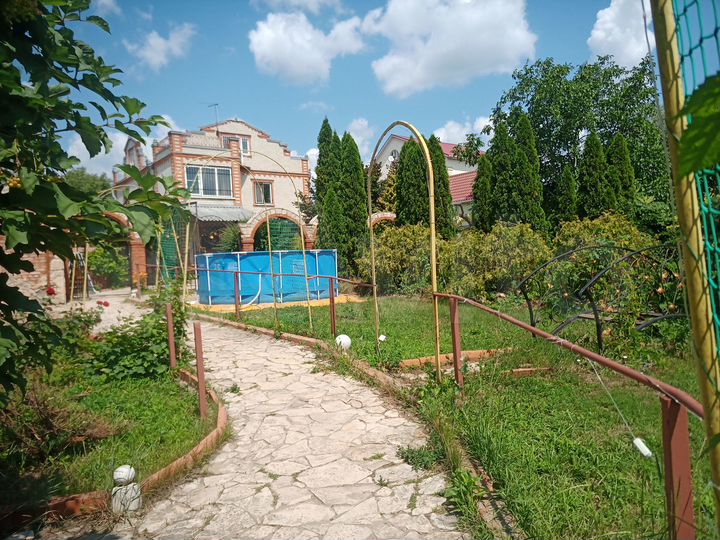 Дом 250 м² на участке 20 сот.