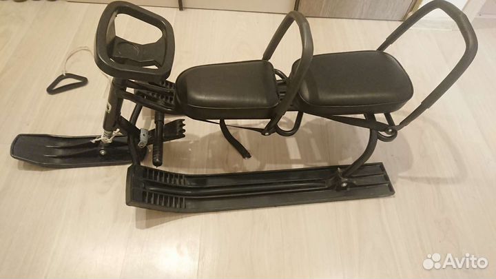 Детский снегокат, двухместный, со спинкой